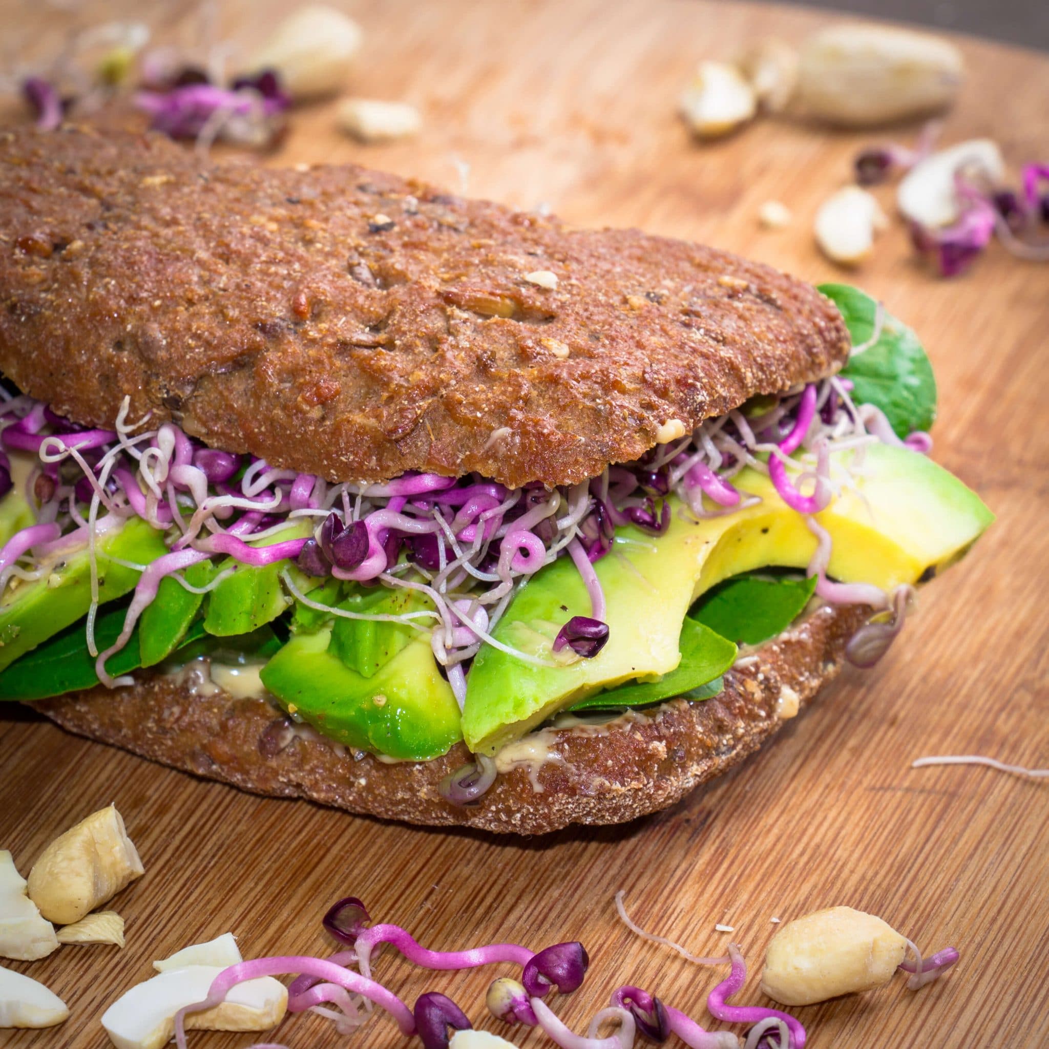 cashewmus-avocado-sandwich